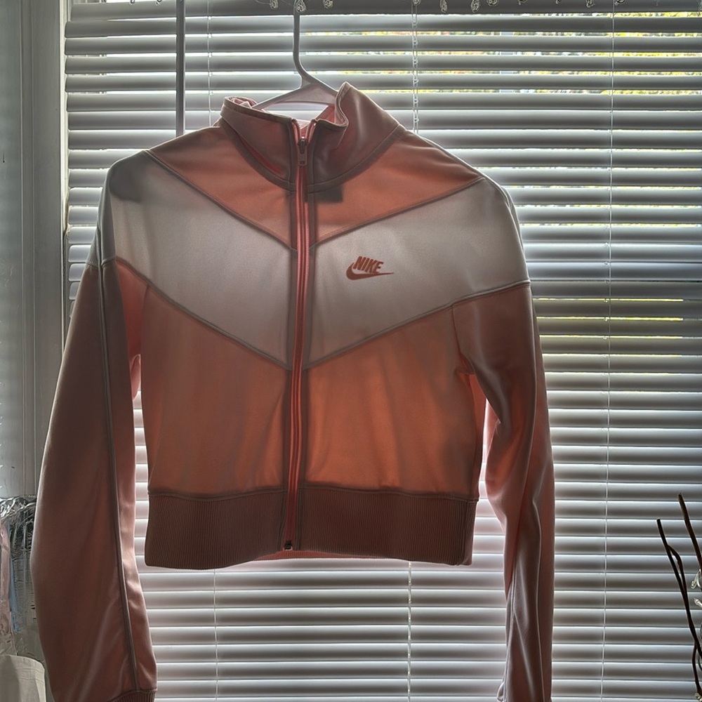 Cropped Nike jacket